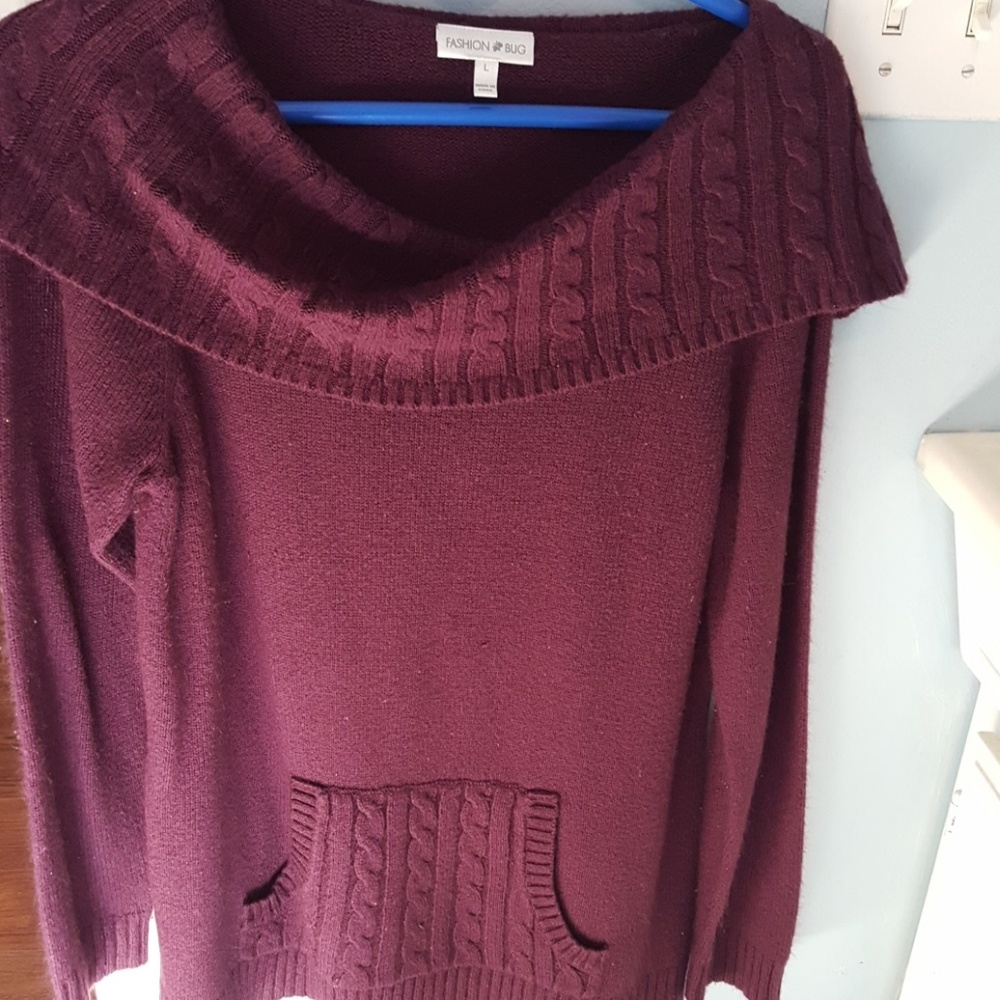 Maroon sweater - Picture 2 of 3